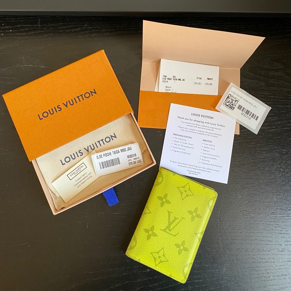 Rare S/S 2019 Louis Vuitton Taiga Card